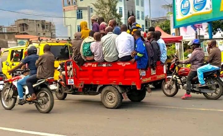 Goma : la PCR frappe d’interdiction le transport des passagers sur des moto tricycles