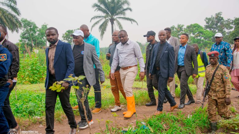 Kinshasa: Muhindo Nzangi encourage l’innovation agricole à Tshwenge